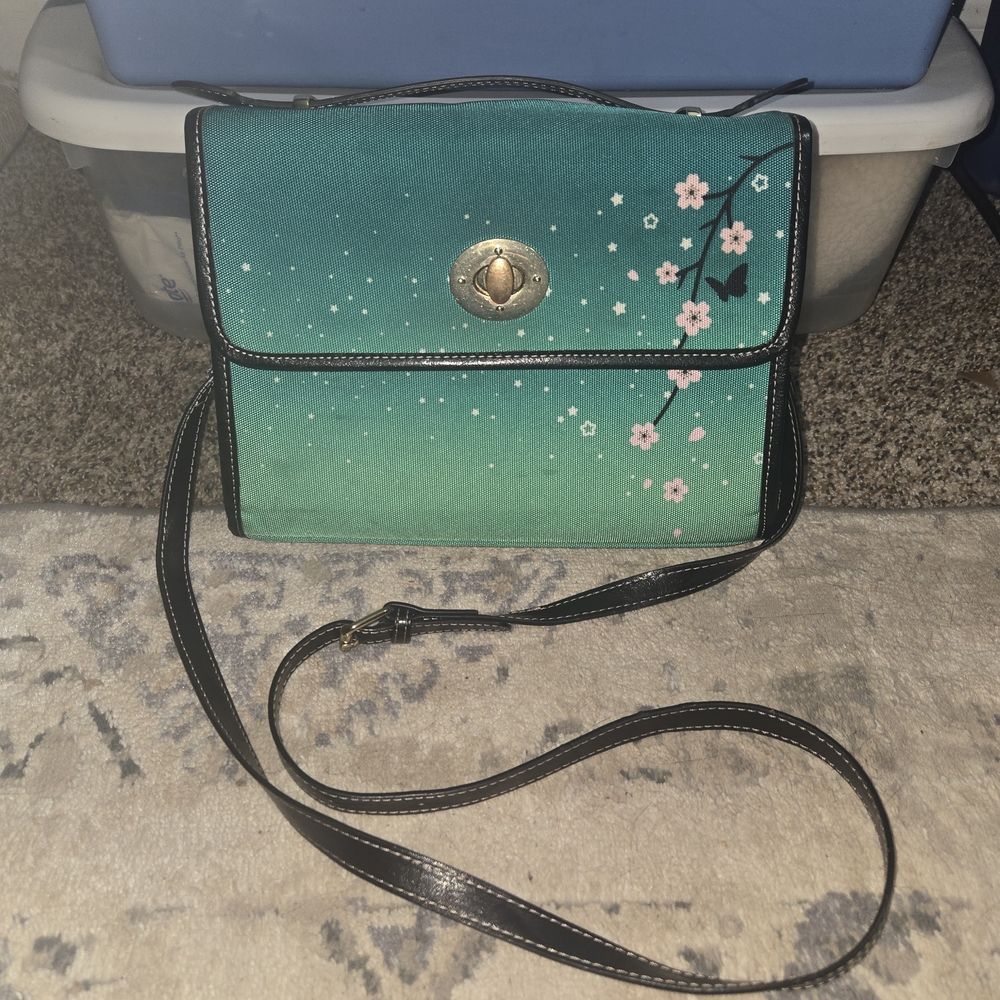 Elegant Green Floral Cottagecore Women's Bag